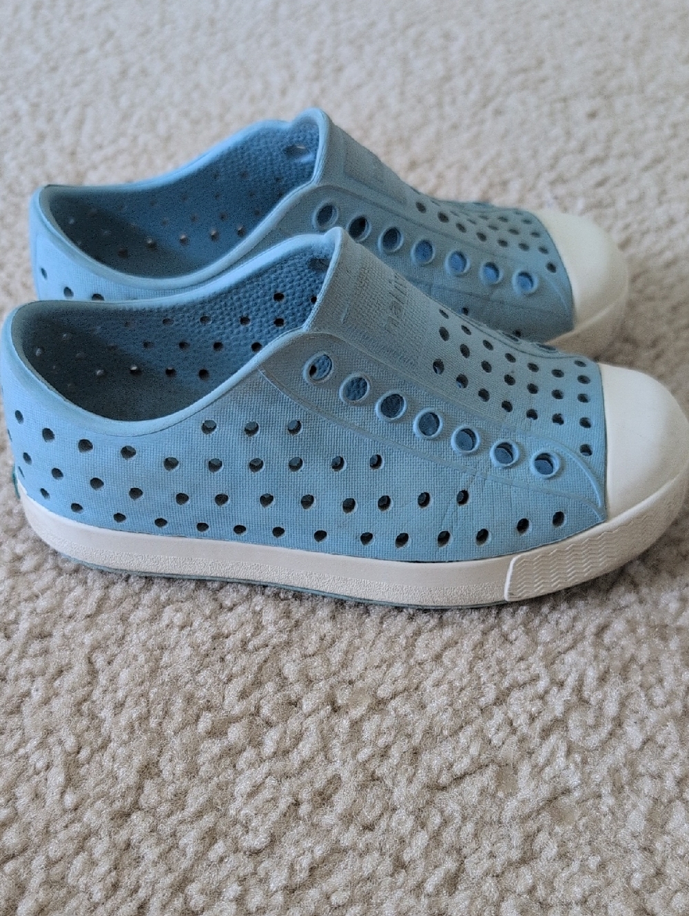 Native Water Shoes Size 8